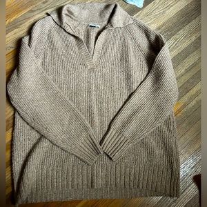 American eagle VNeck oversized sweater
